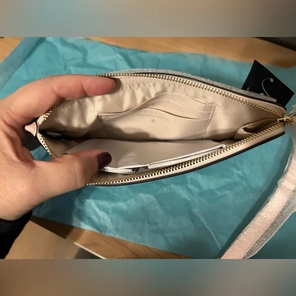 Kate Spade Strawberry Garden Medium L-zip Lucy Wristlet Pink Multi Floral NWT - Picture 3 of 7